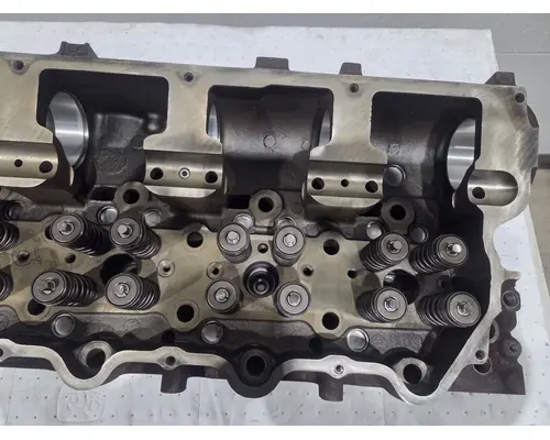 CATERPILLAR C15 Acert Cylinder Head