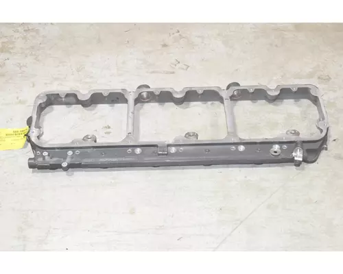 CATERPILLAR C15 Valve Cover Base