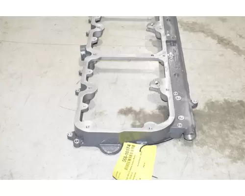 CATERPILLAR C15 Valve Cover