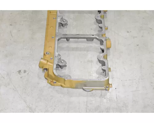 CATERPILLAR C15 Valve Cover
