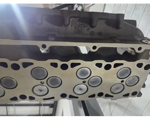 CATERPILLAR C7 Acert Cylinder Head