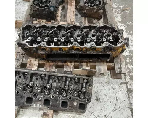 CATERPILLAR C7 Cylinder Head