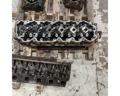 CATERPILLAR C7 Cylinder Head