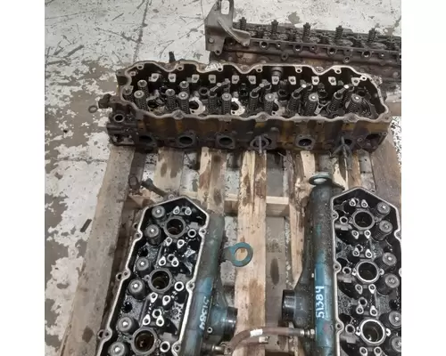 CATERPILLAR C7 Cylinder Head