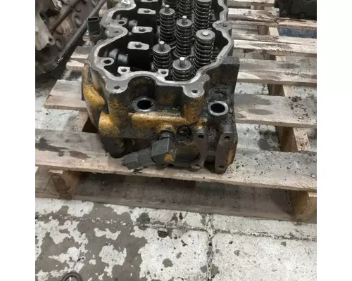 CATERPILLAR C7 Cylinder Head