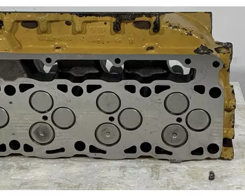 CATERPILLAR C7 Engine Cylinder Head