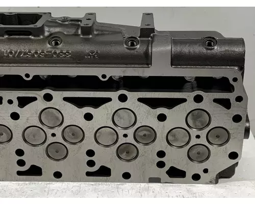 CATERPILLAR C9 Cylinder Head
