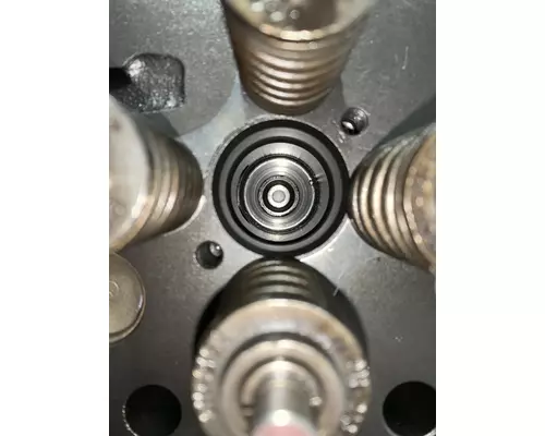 CATERPILLAR C9 Cylinder Head