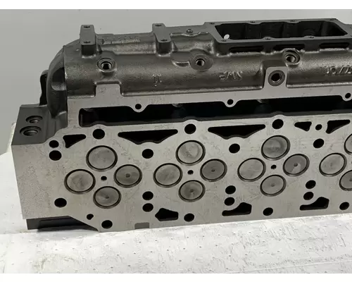 CATERPILLAR C9 Engine Cylinder Head