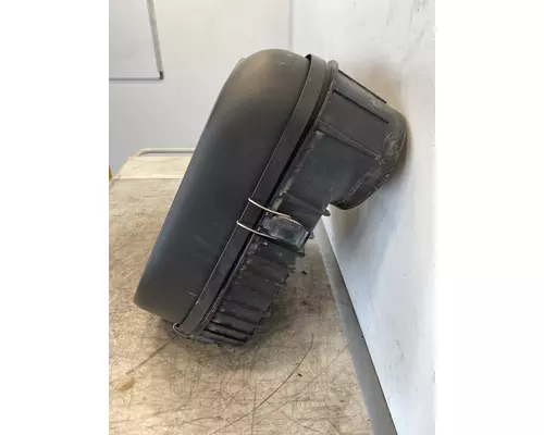 CATERPILLAR CT660 Air Cleaner