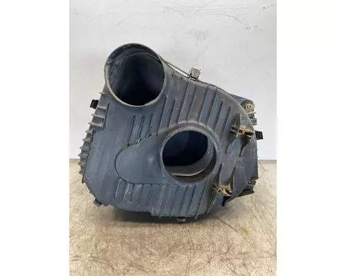 CATERPILLAR CT660 Air Cleaner