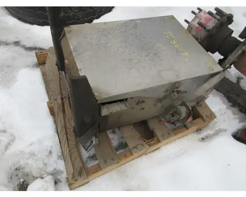 CATERPILLAR CT660 Battery Box