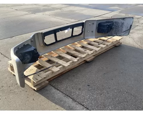 CATERPILLAR CT660 Bumper Assembly, Front