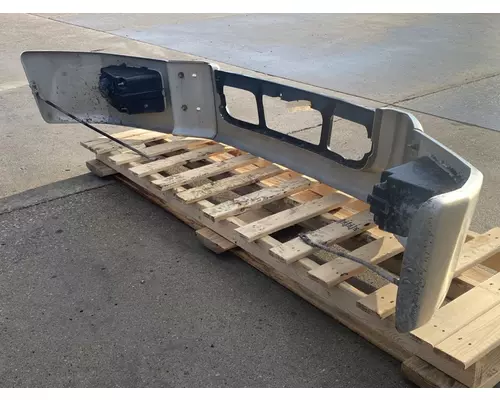CATERPILLAR CT660 Bumper Assembly, Front