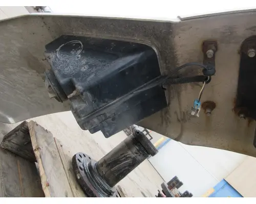 CATERPILLAR CT660 Bumper Assembly, Front