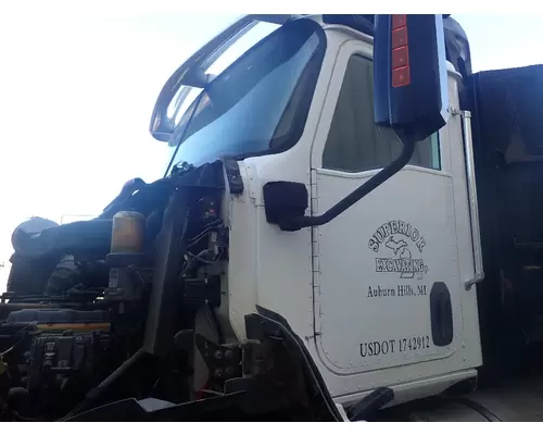 CATERPILLAR CT660 Cab
