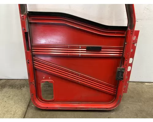 CATERPILLAR CT660 Door Assembly, Front