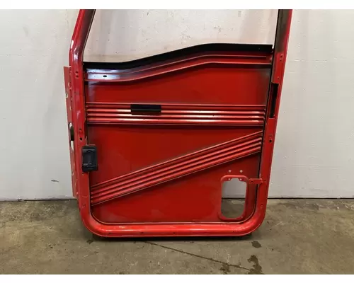 CATERPILLAR CT660 Door Assembly, Front