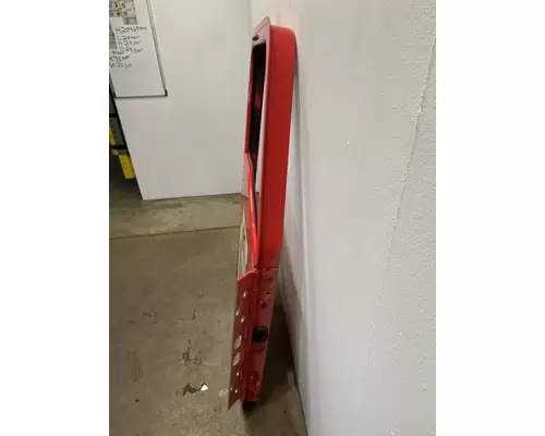 CATERPILLAR CT660 Door Assembly, Front