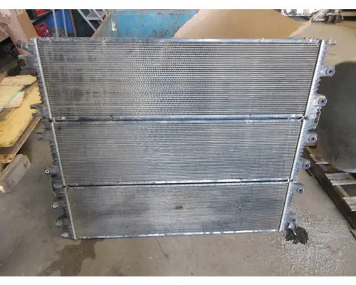 CATERPILLAR CT660 Radiator
