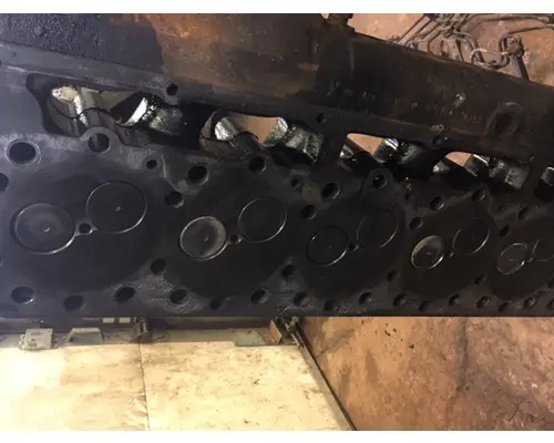 CATERPILLAR  Cylinder Head