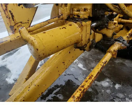 CAT 120 Equip Hydraulic Cylinder