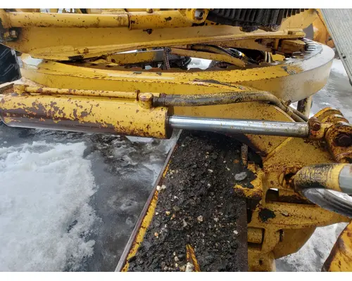 CAT 120 Equip Hydraulic Cylinder