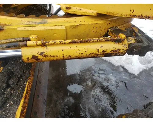 CAT 120 Equip Hydraulic Cylinder