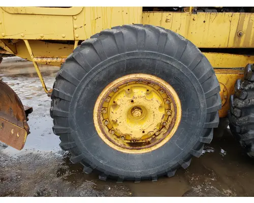 CAT 120 Equip Tire and Rim