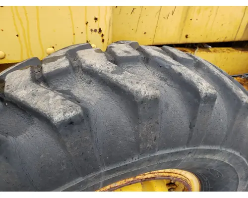 CAT 120 Equip Tire and Rim