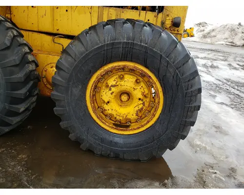 CAT 120 Equip Tire and Rim