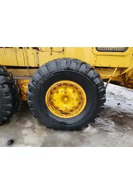 CAT 120 Equip Tire and Rim