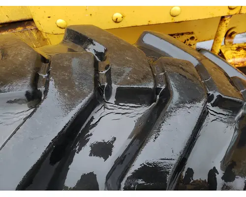 CAT 120 Equip Tire and Rim