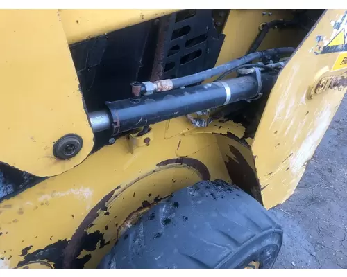 CAT 226D Equip Hydraulic Cylinder