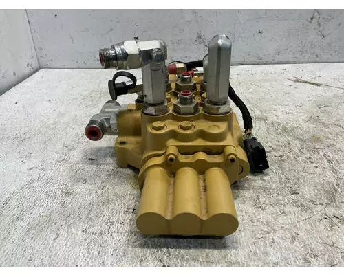 CAT 226D Equip Hydraulic Valve