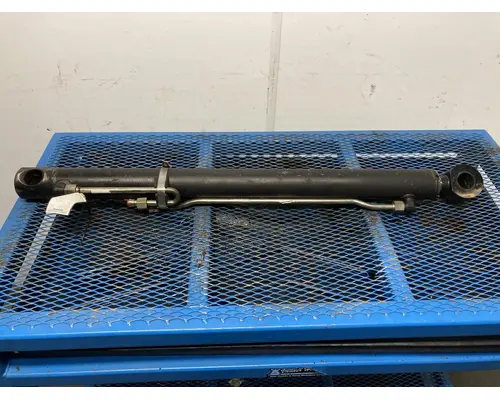 CAT 277 Equip Hydraulic Cylinder