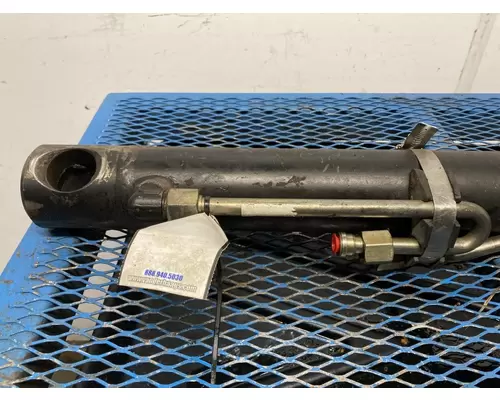 CAT 277 Equip Hydraulic Cylinder
