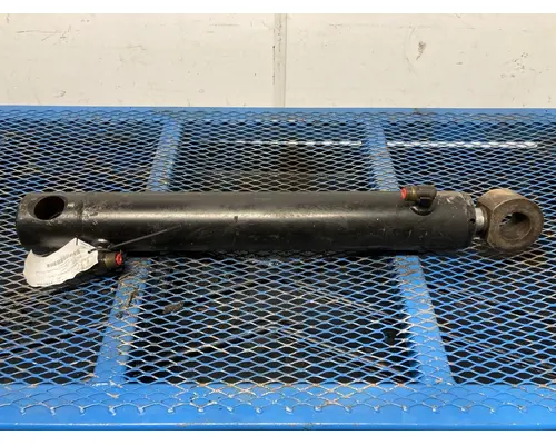 CAT 277 Equip Hydraulic Cylinder