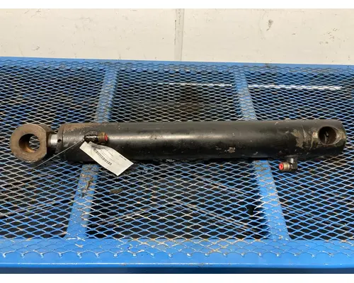 CAT 277 Equip Hydraulic Cylinder