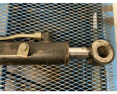 CAT 277 Equip Hydraulic Cylinder