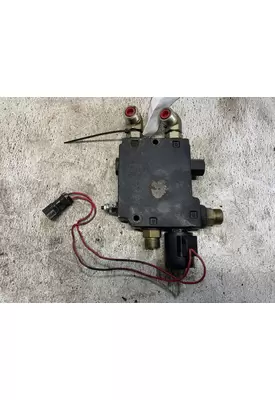 CAT 277 Equip Hydraulic Valve