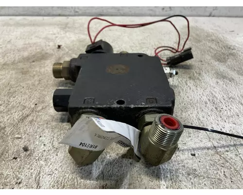 CAT 277 Equip Hydraulic Valve