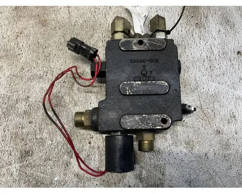 CAT 277 Equip Hydraulic Valve