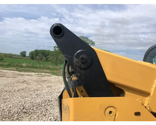 CAT 299D  Equip Loader Arm