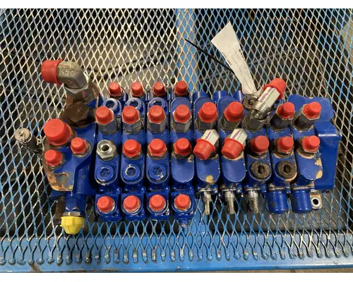 CAT 301.7D Equip Hydraulic Valve