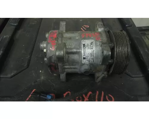 CAT 3126E Air Conditioner Compressor