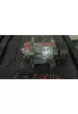 CAT 3126E Air Conditioner Compressor