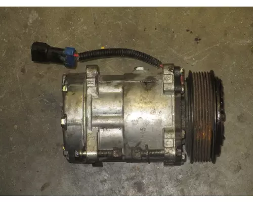 CAT 3126 Air Conditioner Compressor