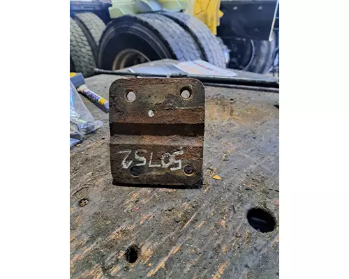 CAT 3126 Engine Mounts