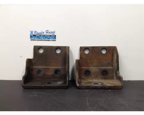 CAT 3176 Engine Mounts